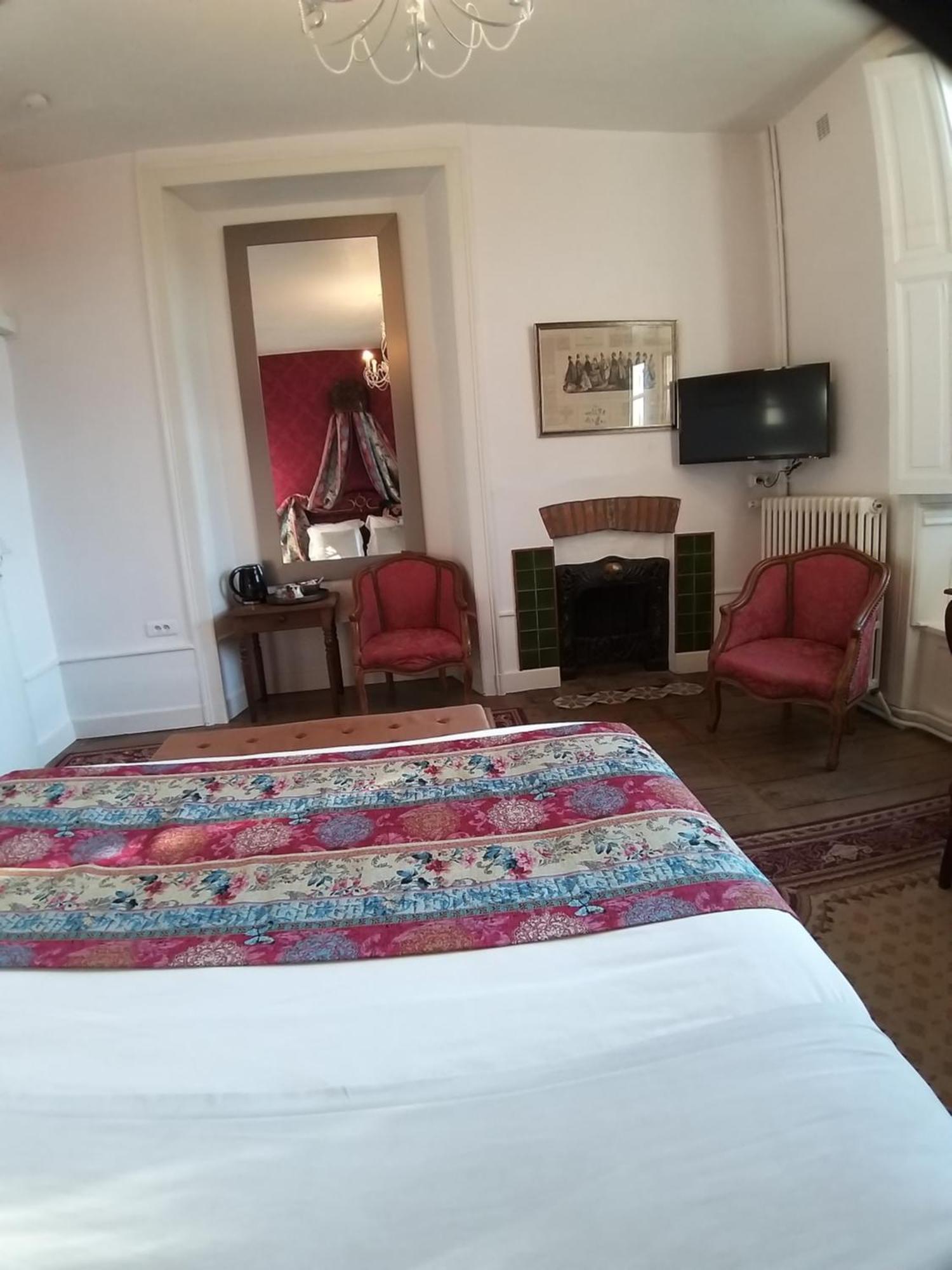 Manoir XV Domaine De Peyrafort Тюл Екстериор снимка